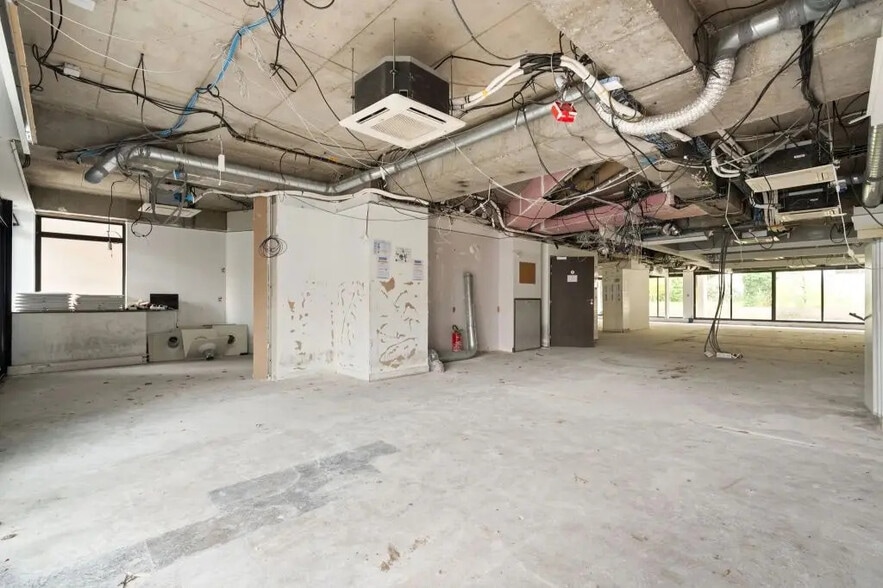 34 Rue De La Convention, Paris for lease - Building Photo - Image 2 of 12