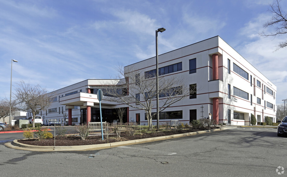 110 Hospital Rd, Prince Frederick, MD for lease - Building Photo - Image 1 of 2