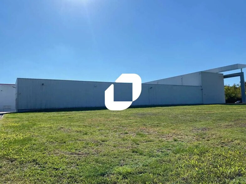 301 Rue Denis Papin, Villefontaine for lease - Building Photo - Image 3 of 14