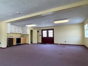 3666-3670 W Shore Rd, Warwick, RI for lease Interior Photo- Image 2 of 6