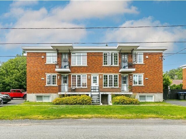 81-85B Rue O'cain, Saint-jean-sur-richelieu, QC for sale Primary Photo- Image 1 of 1