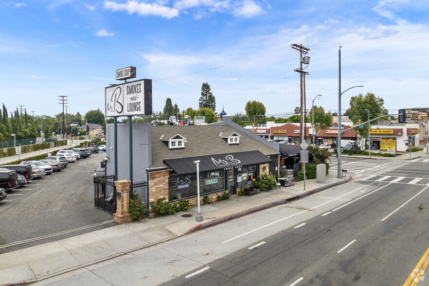 6000 Woodman Ave, Van Nuys, CA for sale - Primary Photo - Image 3 of 19