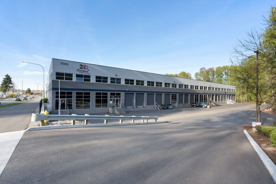 19320 Des Moines Memorial Dr, Seatac, WA for lease - Building Photo - Image 1 of 7