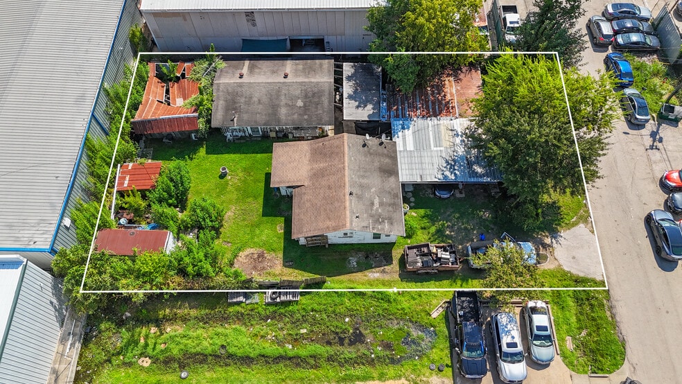 8710 Daffodil St, Houston, TX for sale - Building Photo - Image 2 of 5