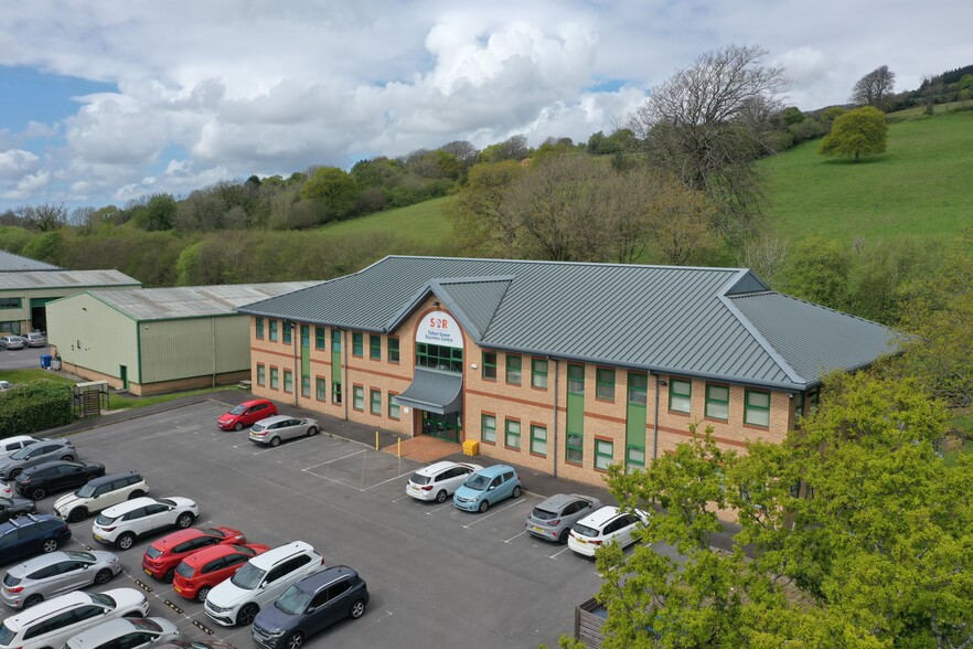 Heol Y Twyn, Pontyclun for lease - Building Photo - Image 2 of 7