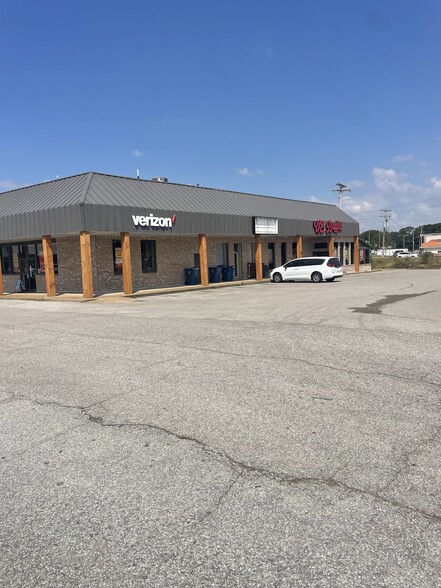 2038 US Highway 45 Byp, Trenton, TN for sale - Building Photo - Image 2 of 9