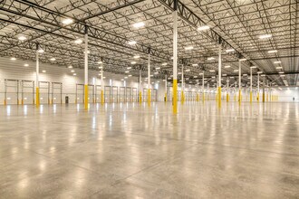 12815 W Northern Ave, Glendale, AZ for lease Interior Photo- Image 2 of 9