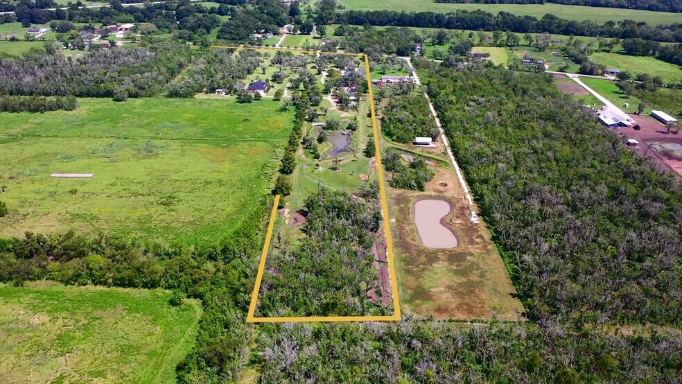 5684 County Road 319, Brazoria, TX 77422