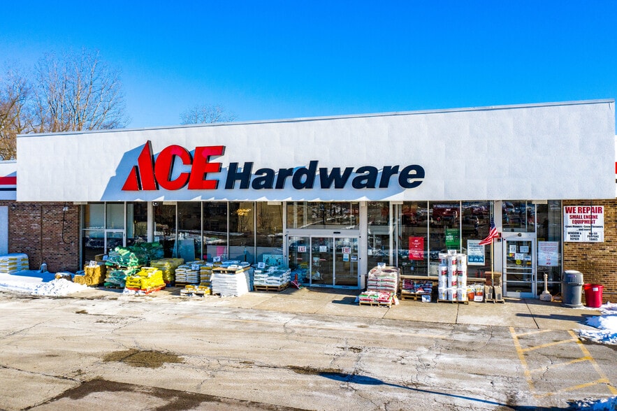 Ace Hardware, Gurnee, IL for sale - Building Photo - Image 1 of 1