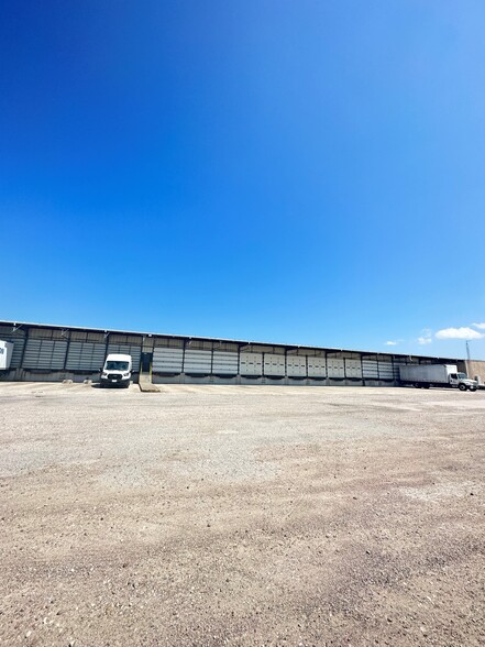 255 S Navigation Blvd, Corpus Christi, TX for lease - Building Photo - Image 1 of 14