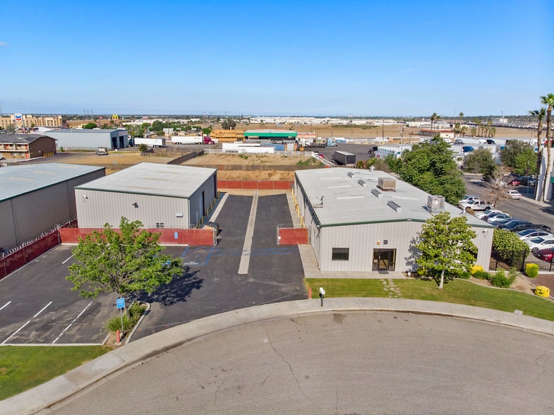 138 Coremark Ct, Bakersfield, CA for lease - Primary Photo - Image 1 of 83