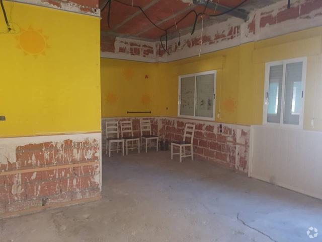 Retail in Camarma de Esteruelas, Madrid for lease - Building Photo - Image 3 of 8