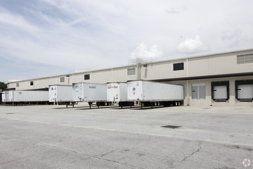 3000 Centre Pky, Atlanta, GA for lease - Building Photo - Image 2 of 3