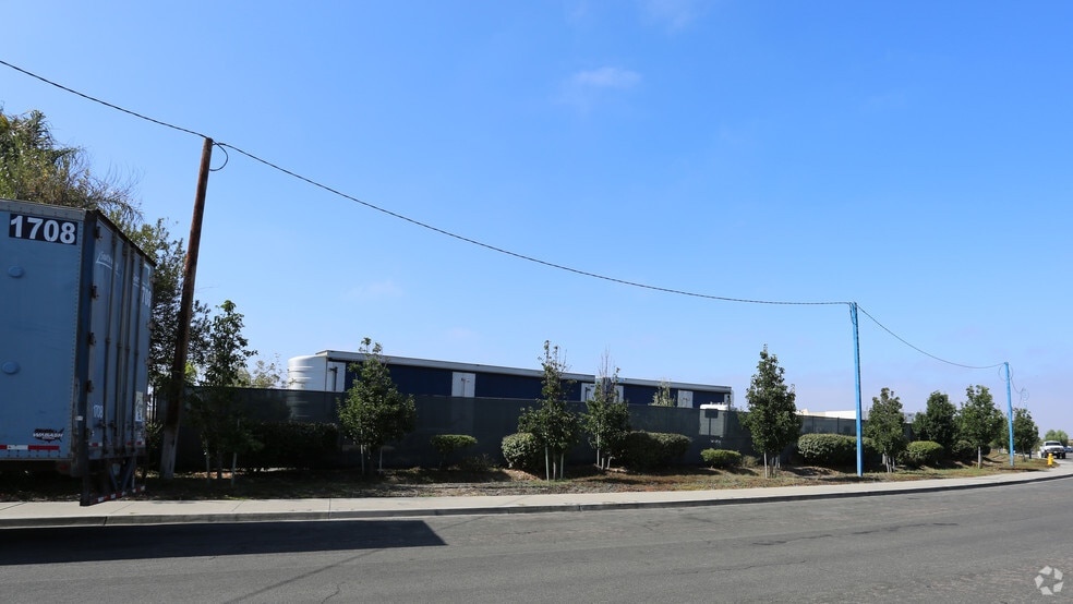 Gateway Park @ Gateway Park Dr, San Diego, CA for lease - Building Photo - Image 2 of 2
