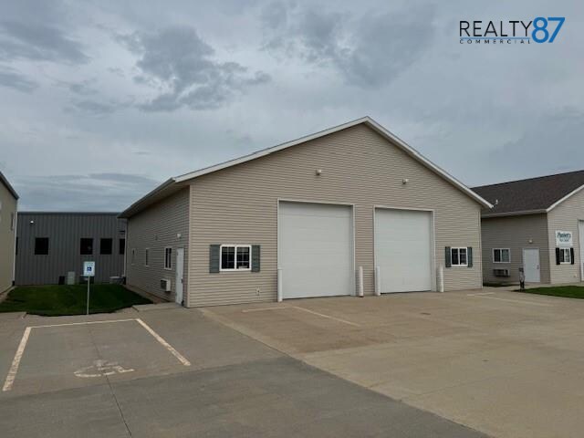 1178 Capital Dr SW, Cedar Rapids, IA for sale - Building Photo - Image 2 of 4