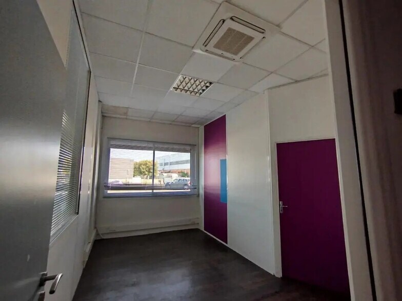 Office in Toulouse for lease - Building Photo - Image 3 of 12