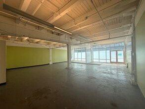 3131 Western Ave, Seattle, WA for lease Interior Photo- Image 2 of 7