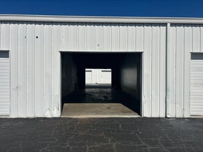 6043 Deacon Rd, Sarasota, FL for lease Interior Photo- Image 2 of 3