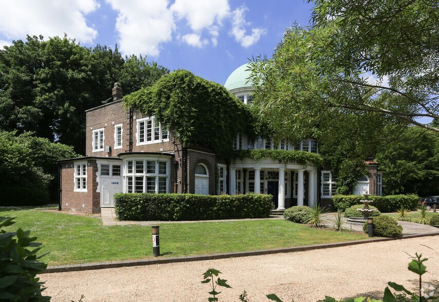 London Rd, Hassocks, BN6 9BN