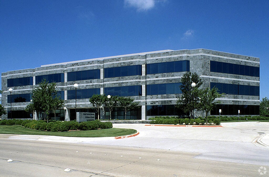 4949 Keller Springs Rd, Addison, TX for lease Building Photo- Image 1 of 7
