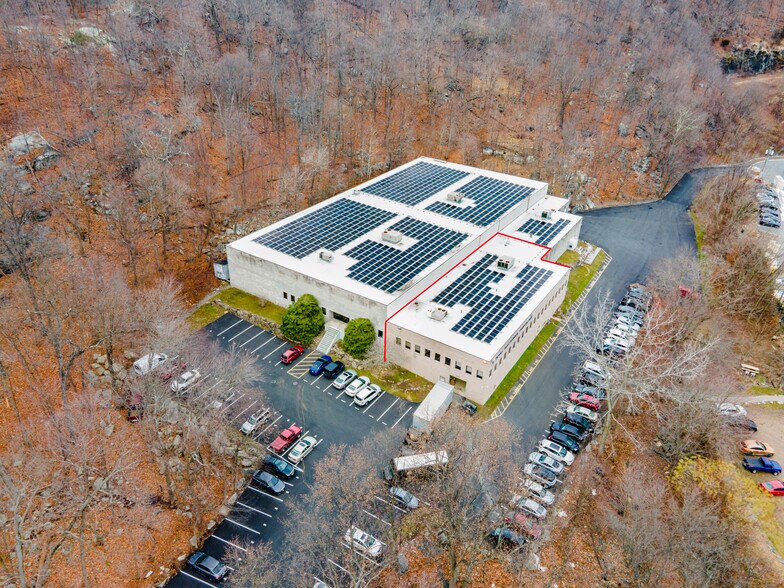 27 Muller Rd, Oakland, NJ 07436