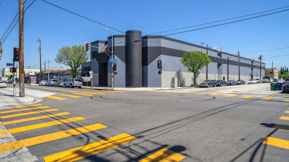 2250 Maple Ave, Los Angeles, CA for sale - Building Photo - Image 1 of 1