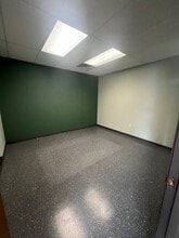 7913-7933 N May Ave, Oklahoma City, OK for lease Interior Photo- Image 2 of 4