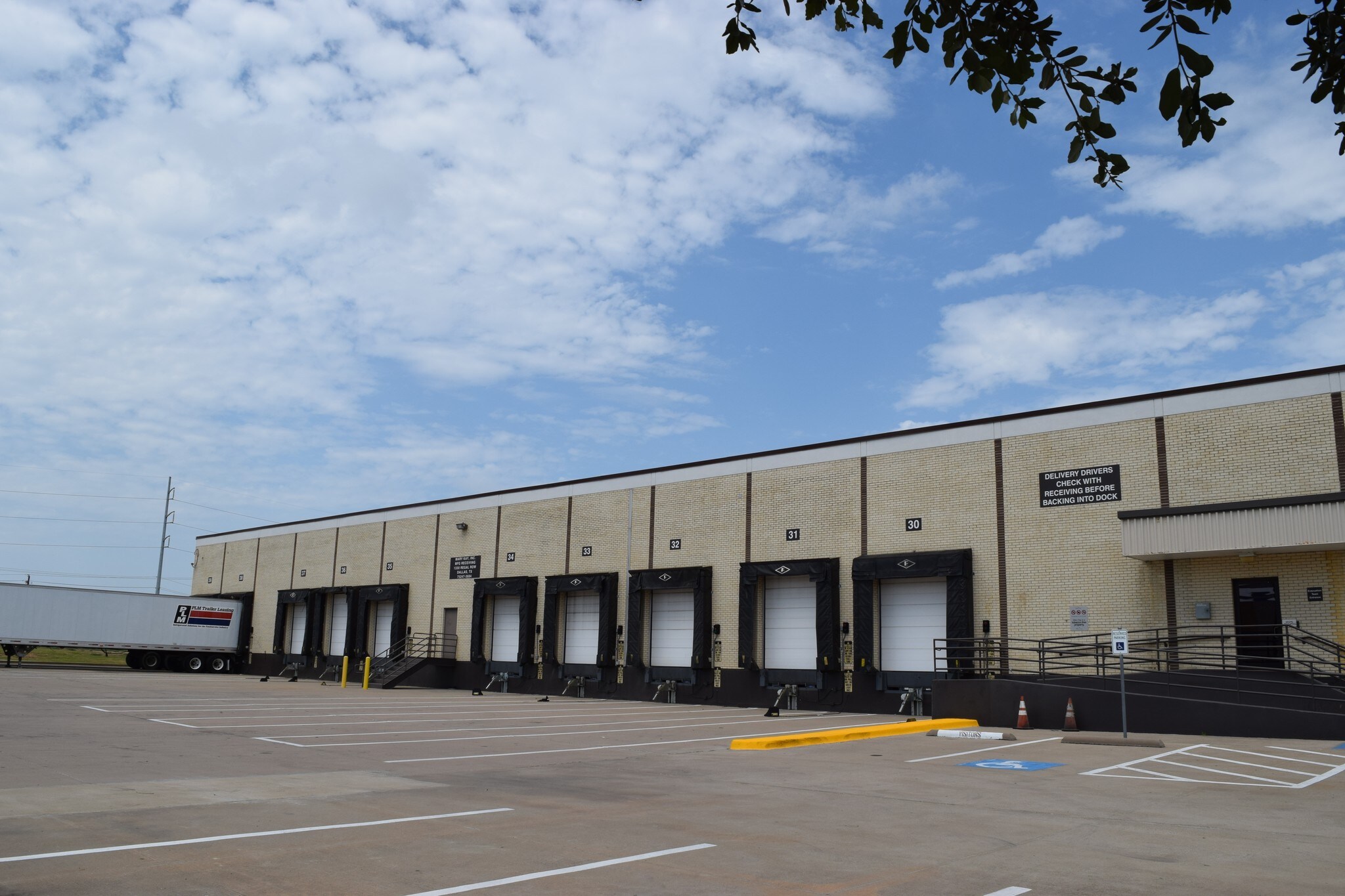 1330 Regal Row, Dallas, TX for sale Primary Photo- Image 1 of 1