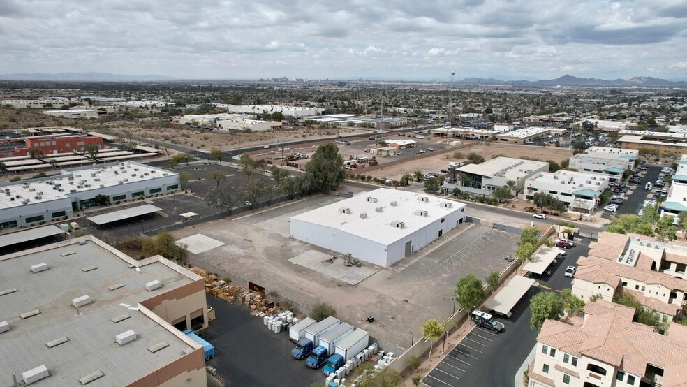 4909 E Beverly Rd, Phoenix, AZ for lease - Building Photo - Image 3 of 15