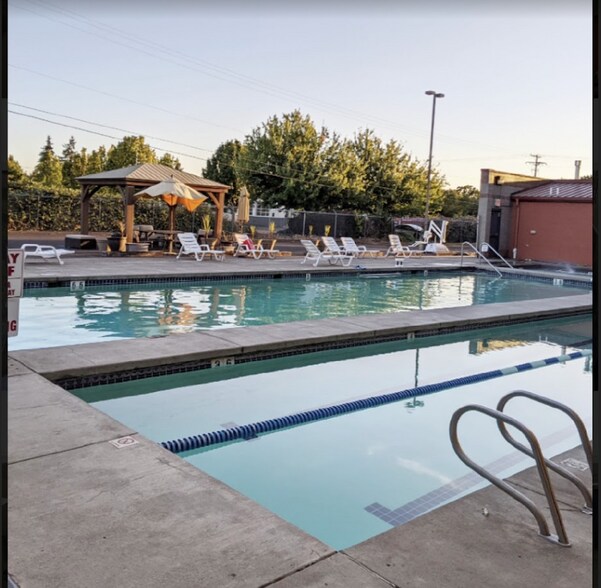 2728 Pheasant Blvd, Springfield, OR for sale - Building Photo - Image 1 of 1