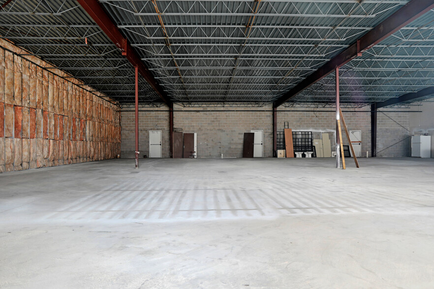 7306 W Tidwell Rd, Houston, TX for lease - Interior Photo - Image 1 of 11