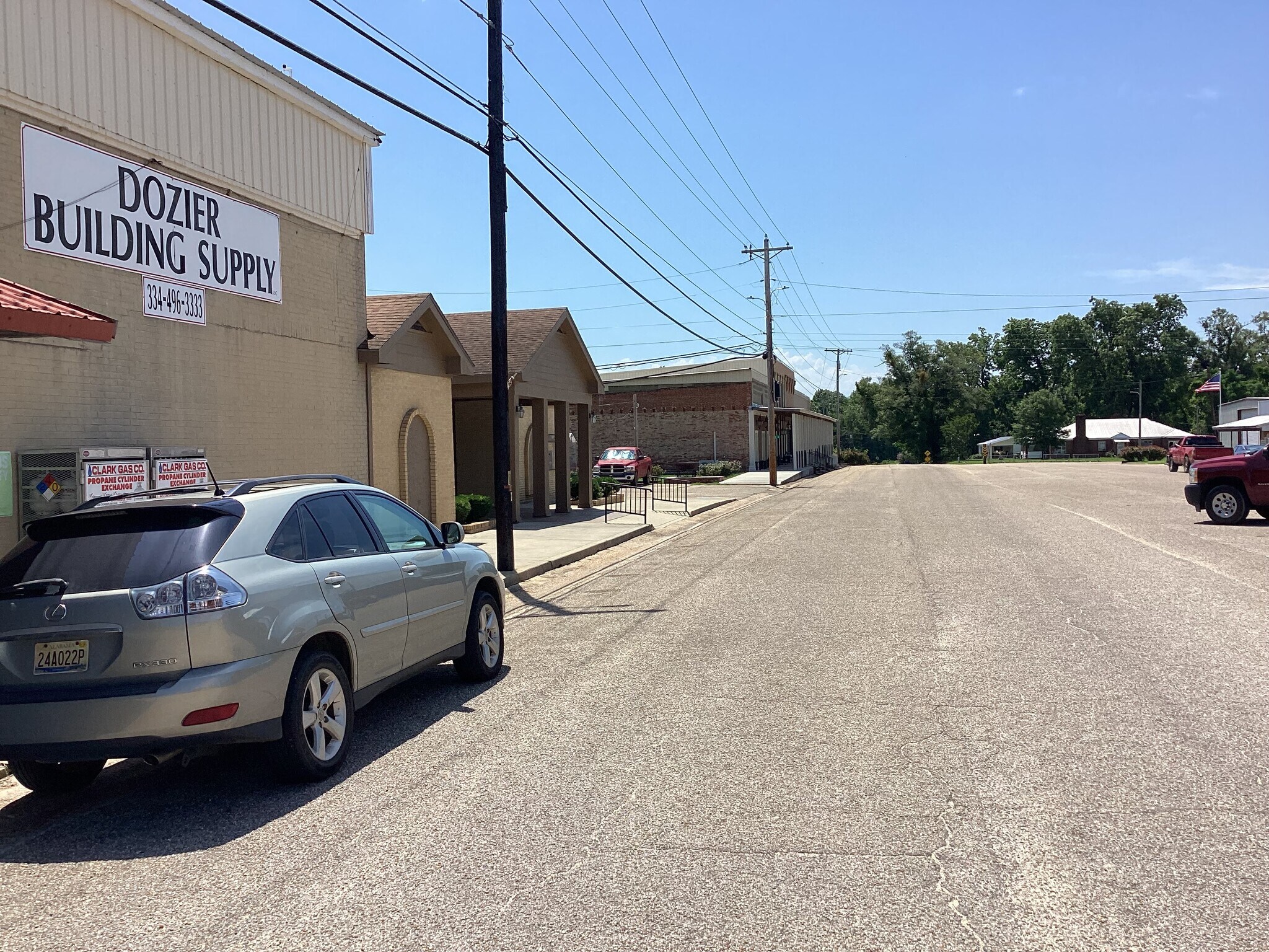 7811 Main, Dozier, AL 36028 Dozier Building Supply