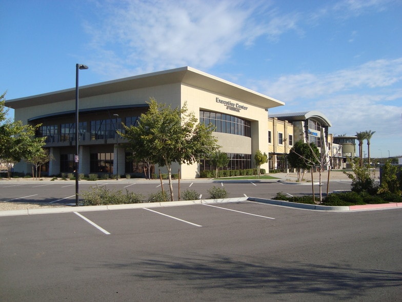 2450 S Gilbert Rd, Chandler, AZ for lease - Building Photo - Image 2 of 4