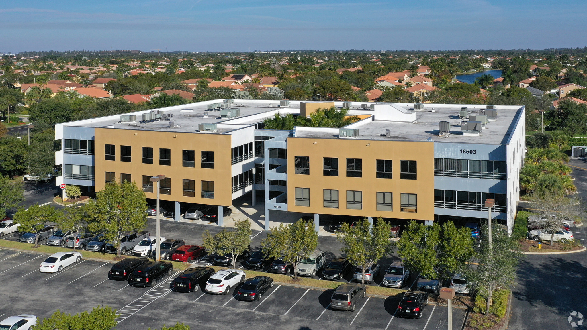 18503 Pines Blvd, Pembroke Pines, FL for lease Building Photo- Image 1 of 14