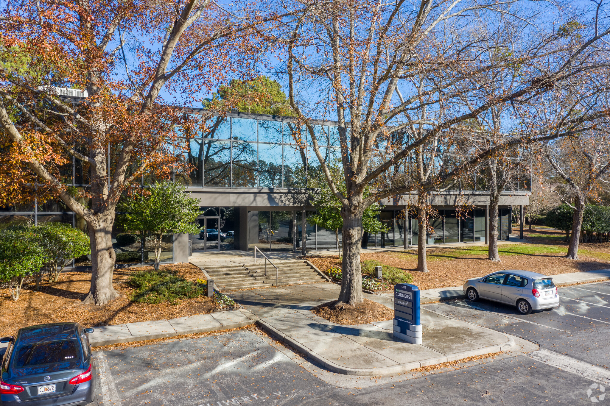 6025 The Corners Pky, Peachtree Corners, GA for lease Primary Photo- Image 1 of 13