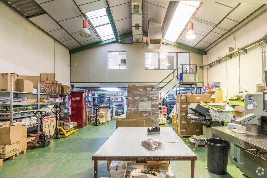 Industrial in San Fernando de Henares, Madrid for sale - Primary Photo - Image 1 of 1