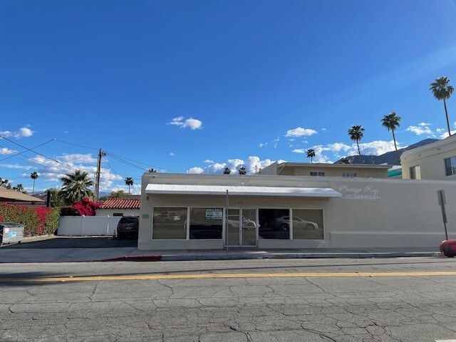 292-296 N Palm Canyon Dr, Palm Springs, CA for lease - Building Photo - Image 2 of 5