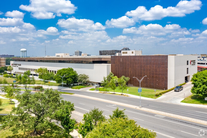 4499 Medical Dr, San Antonio, TX for sale - Primary Photo - Image 1 of 1