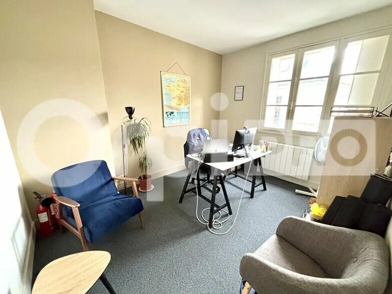 Office in Compiègne for lease - Building Photo - Image 3 of 5