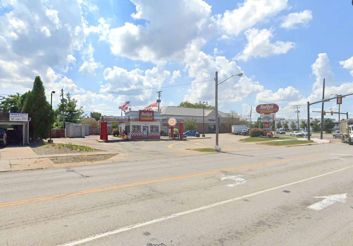 6201 Brookpark Rd, Cleveland, OH for lease Building Photo- Image 1 of 6