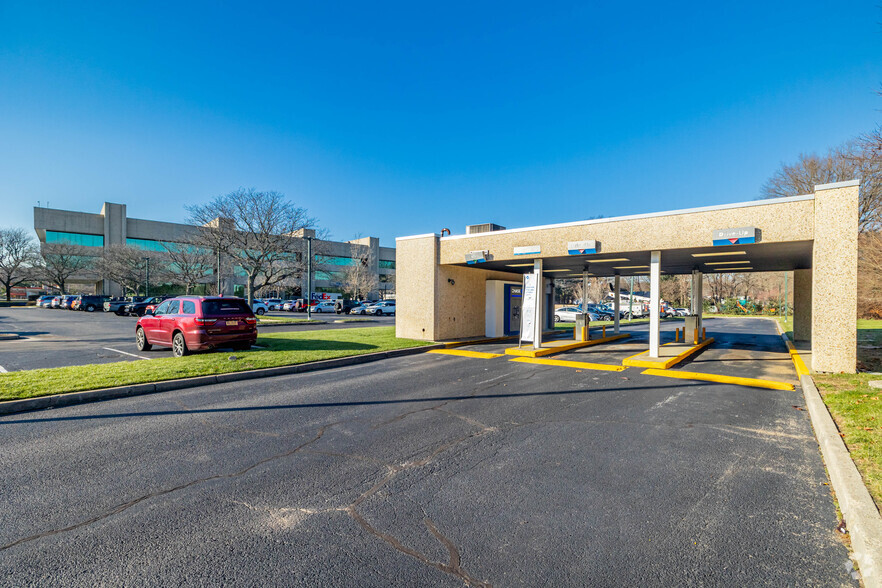 115 Broadhollow Rd, Melville, NY for lease - Building Photo - Image 3 of 11