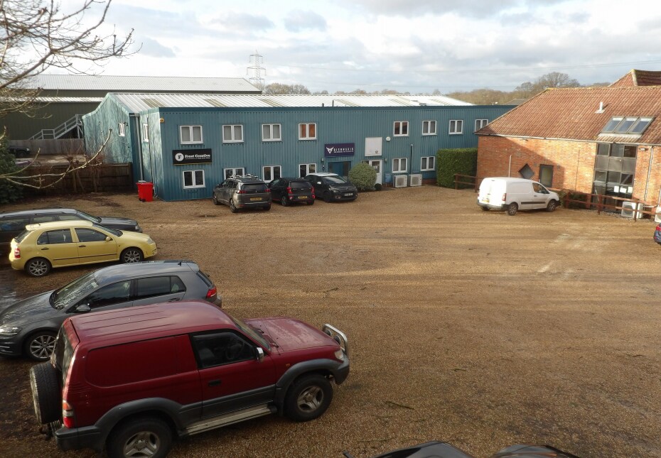 Clewers Hl, Waltham Chase for sale Building Photo- Image 1 of 1