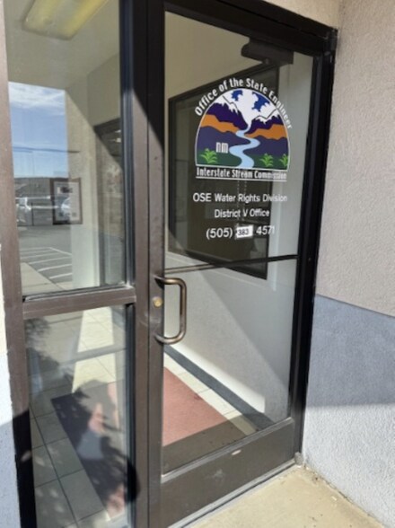 100 Gossett Dr, Aztec, NM for sale - Interior Photo - Image 2 of 7