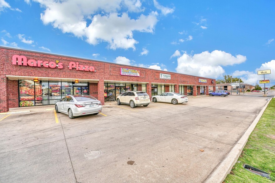 4625 W Gore Blvd, Lawton, OK for lease - Building Photo - Image 1 of 3