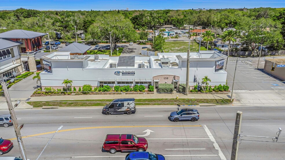 1030 W Bay Dr, Largo, FL for lease - Building Photo - Image 3 of 40