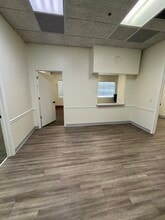 11031 US Hwy 19 N, Port Richey, FL for lease Interior Photo- Image 1 of 26