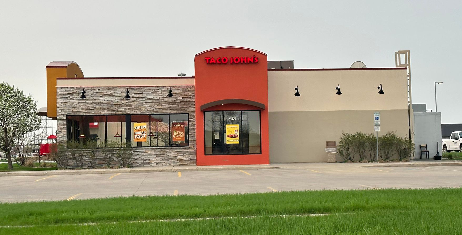 4522 26th Ave S, Fargo, ND 58104 - Restaurant Space for Lease | LoopNet