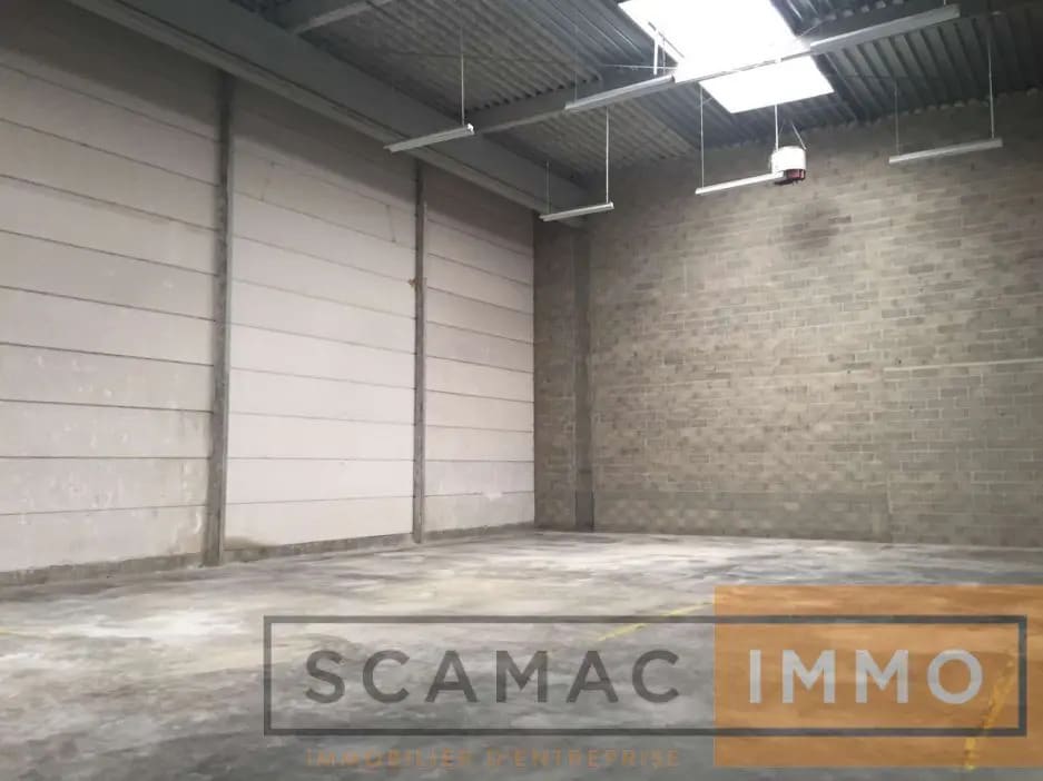 Location Entrepôt 103 m² à 6 986 m² - Photo 1