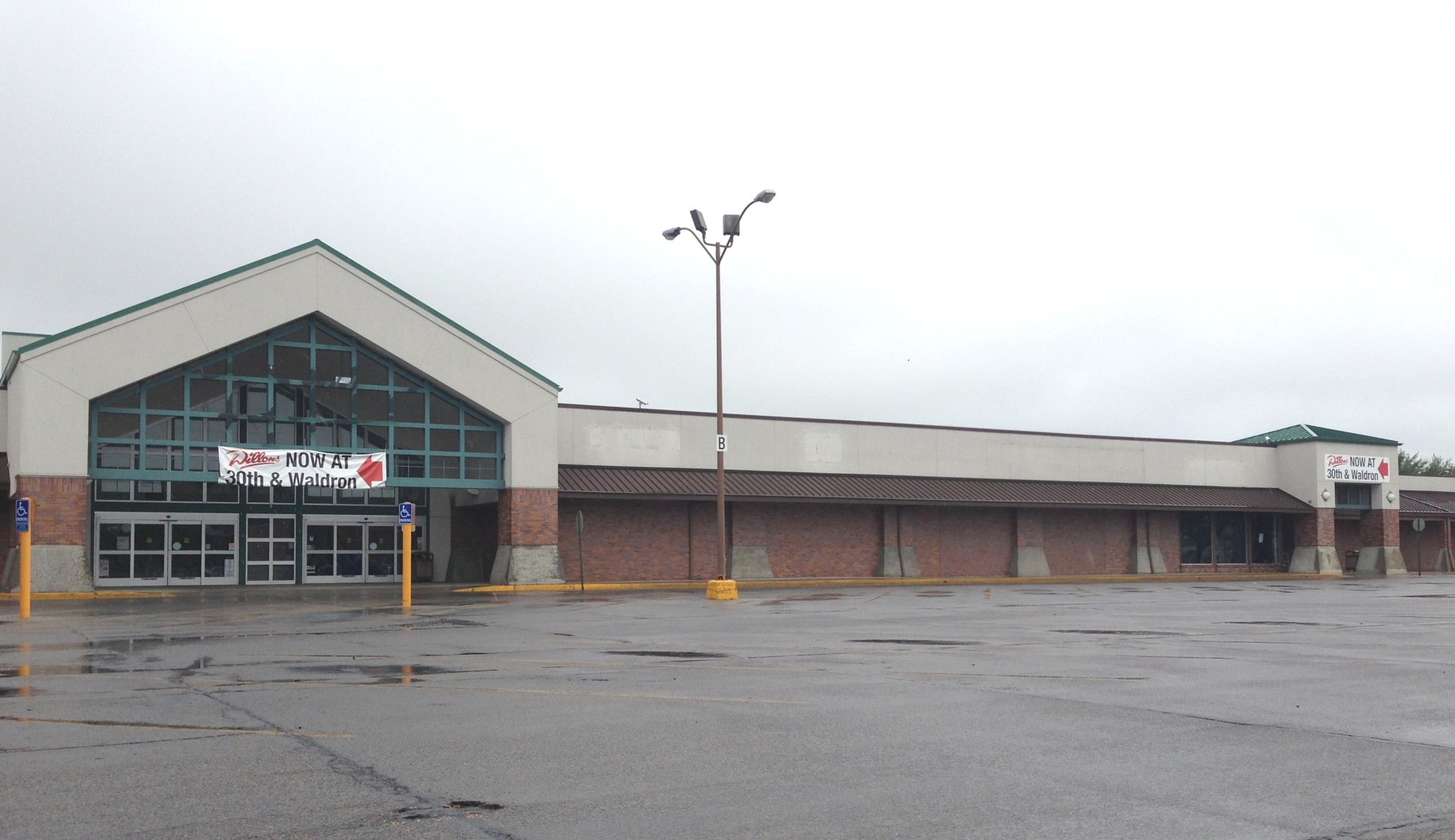 517 E 30th Ave, Hutchinson, KS for sale Building Photo- Image 1 of 1