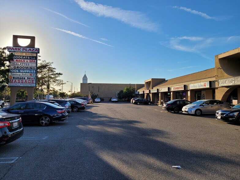 6271-6287 Ball Rd, Cypress, CA for lease - Building Photo - Image 2 of 9